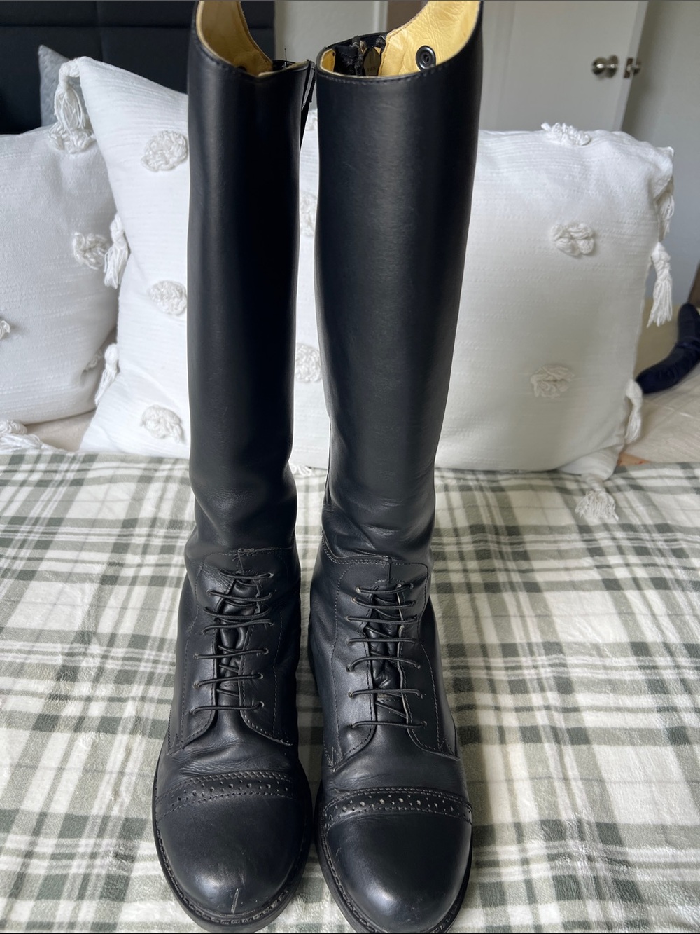TuffRider Classic Black Tall Lace-Up Riding Boots for women - Picture 4 of 12